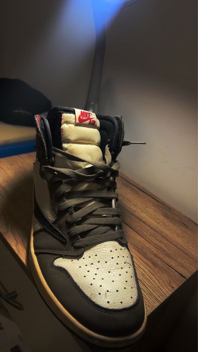 Nike jordan 1 Travis Scott