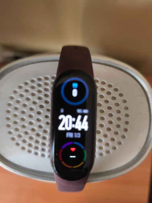 Смарт часовник Xiaomi Mi Band 5