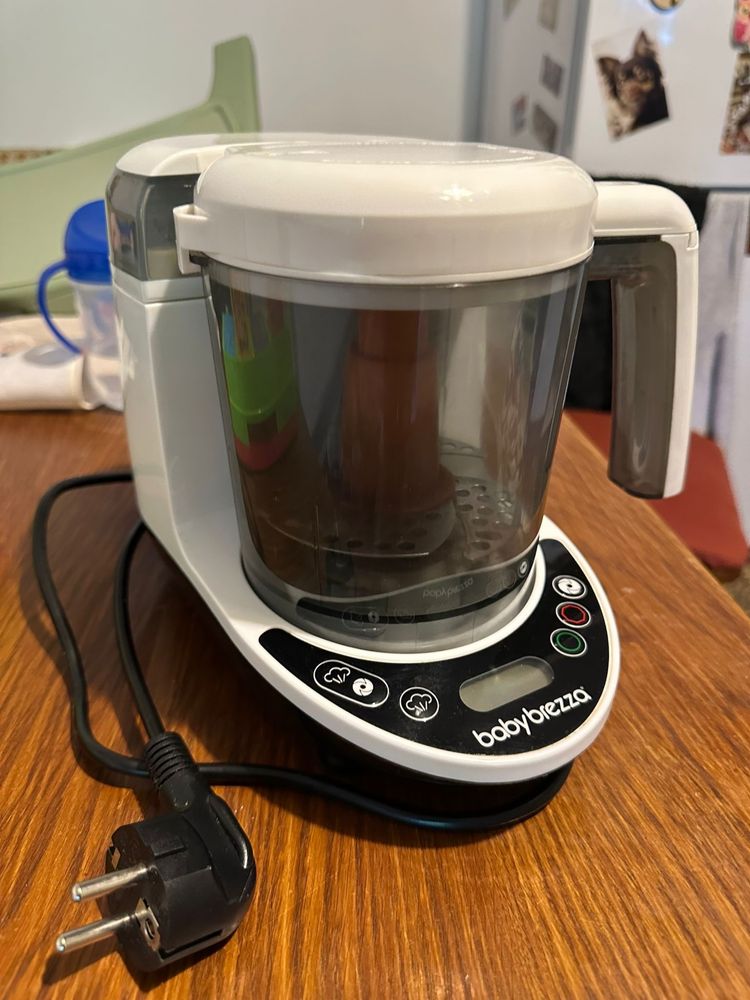 Aparat de gatit cu aburi BabyBrezza