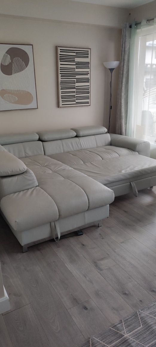 Coltar extensibil cu lada de depozitare