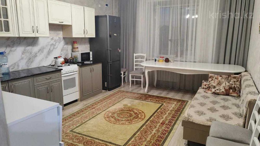 Большая 1-комнатная S=50м2, на втором этаже в мкр. Береке