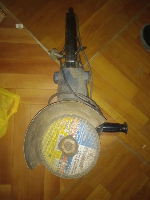 Продам болгарку в рабочем состоянии