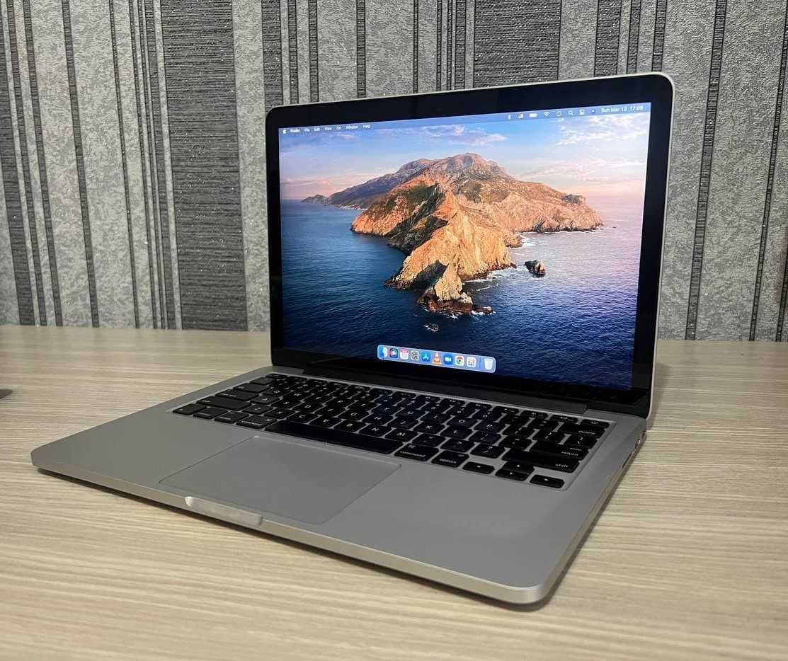 MacBook Pro 13.3" Retina (i5, 8Gb LPDDR3, 256 SSD) СРОЧНО