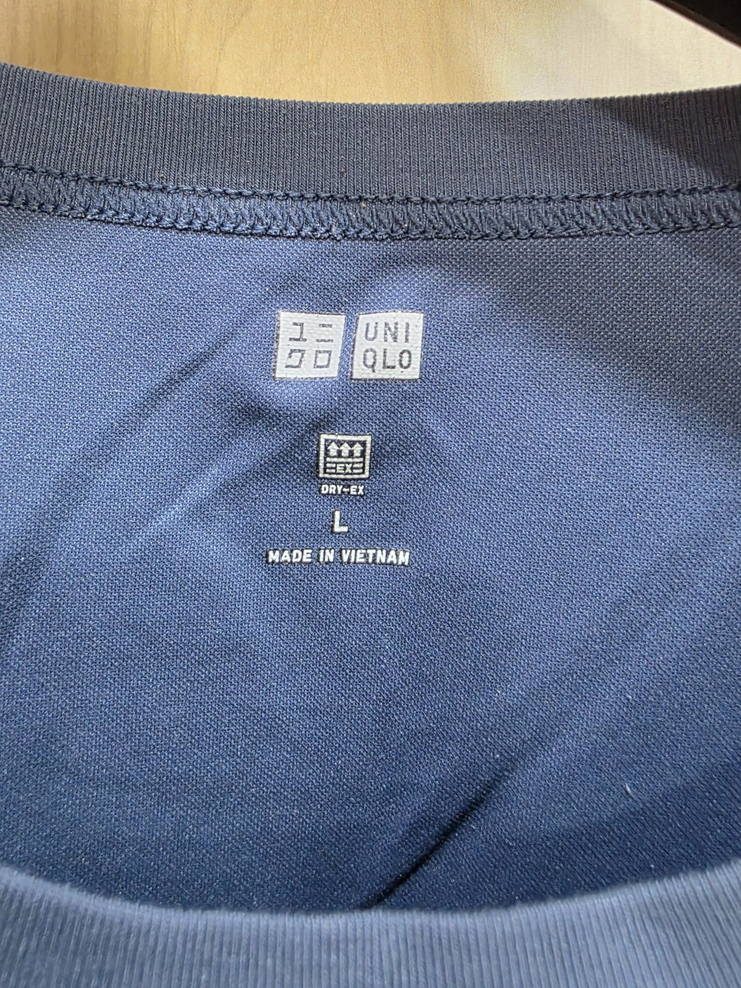 Оригинальная футболка Uniqlo