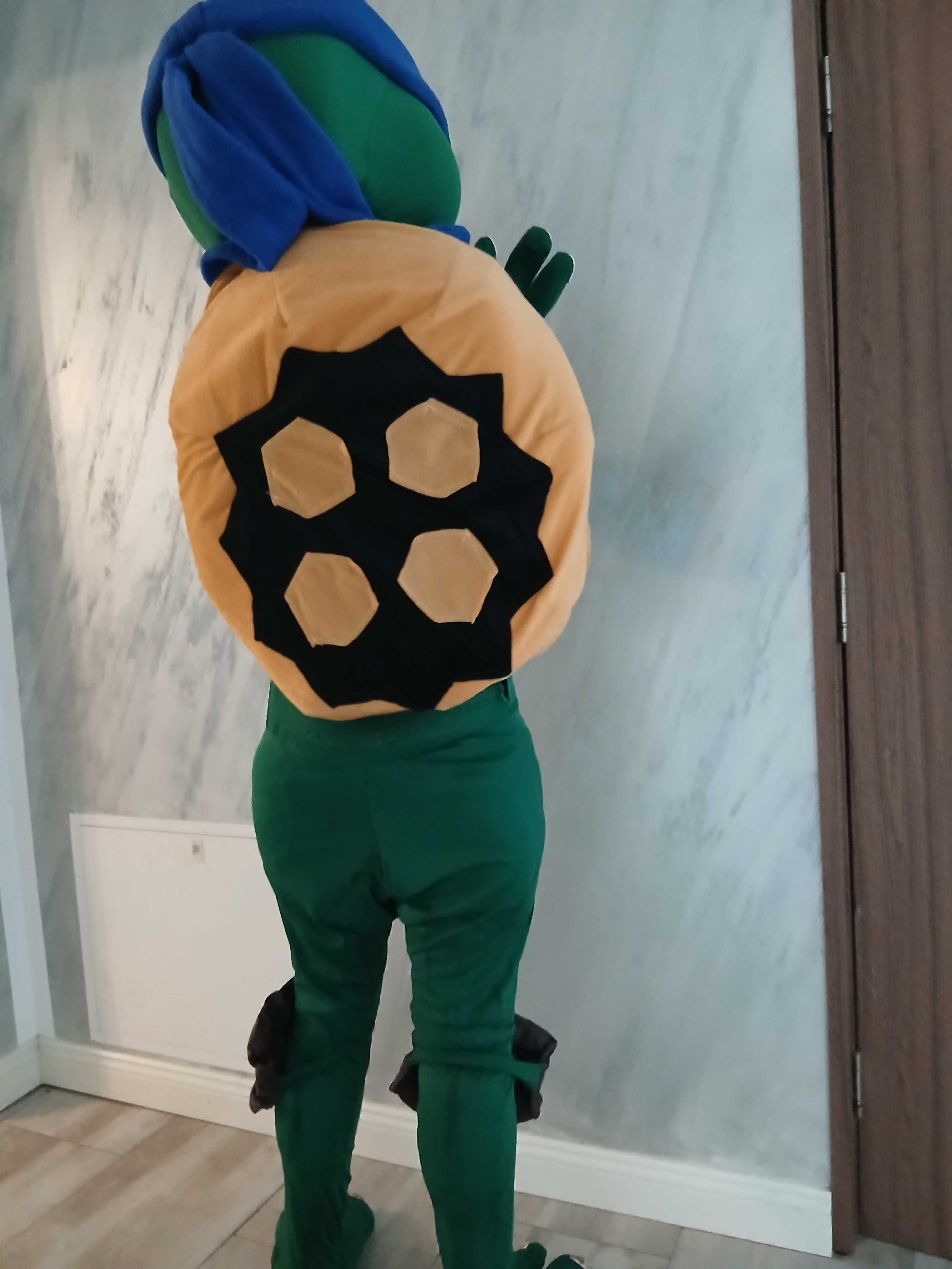 Vând mascote!! Testoasa Ninja cosplay si peppa pig