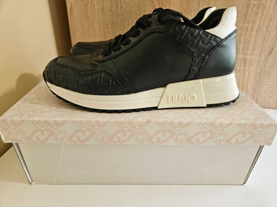 Кецове на  Liu jo