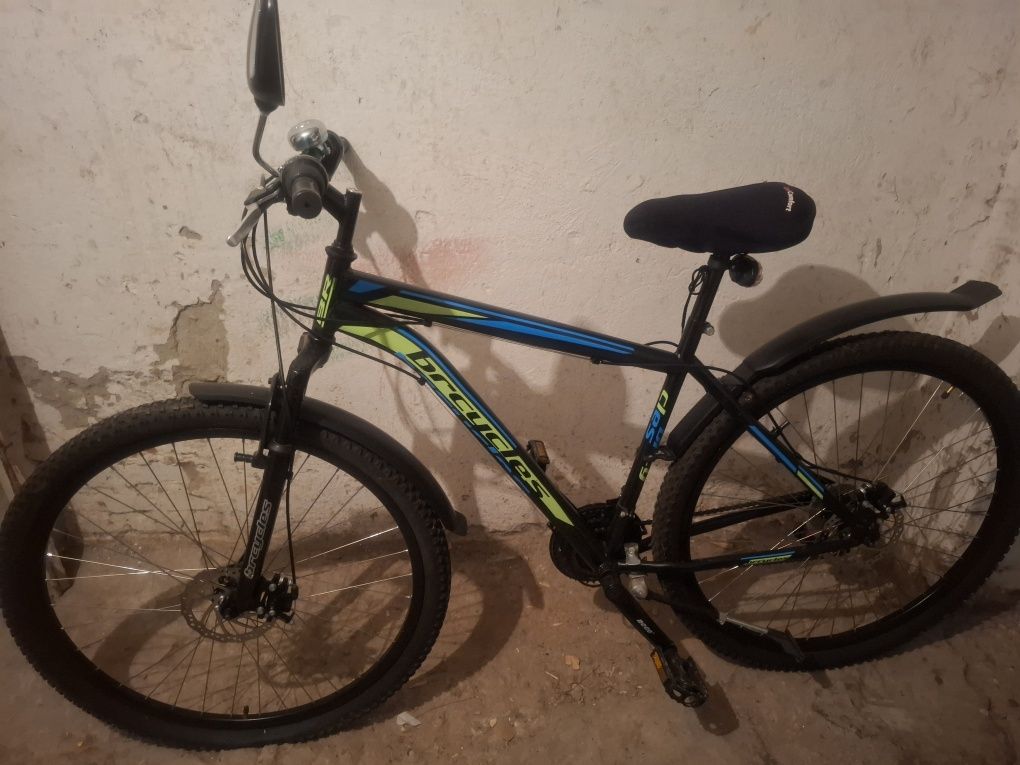 Vând bicicletă nouă cu frânare pe discuri
