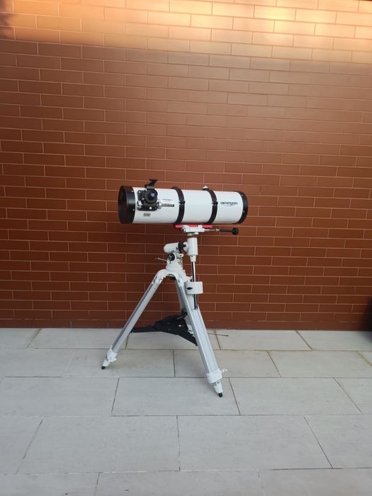 Telescop Omegon Advanced 150/750 pe montura EQ-320