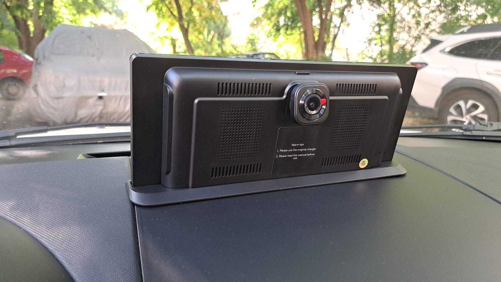 Navigație Auto Universală 11.3" Inch Cu Camera De Bord Incorporata