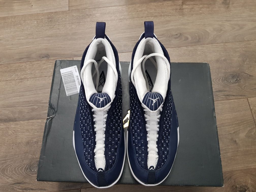 Jordan 15 RETRO (obsidian)