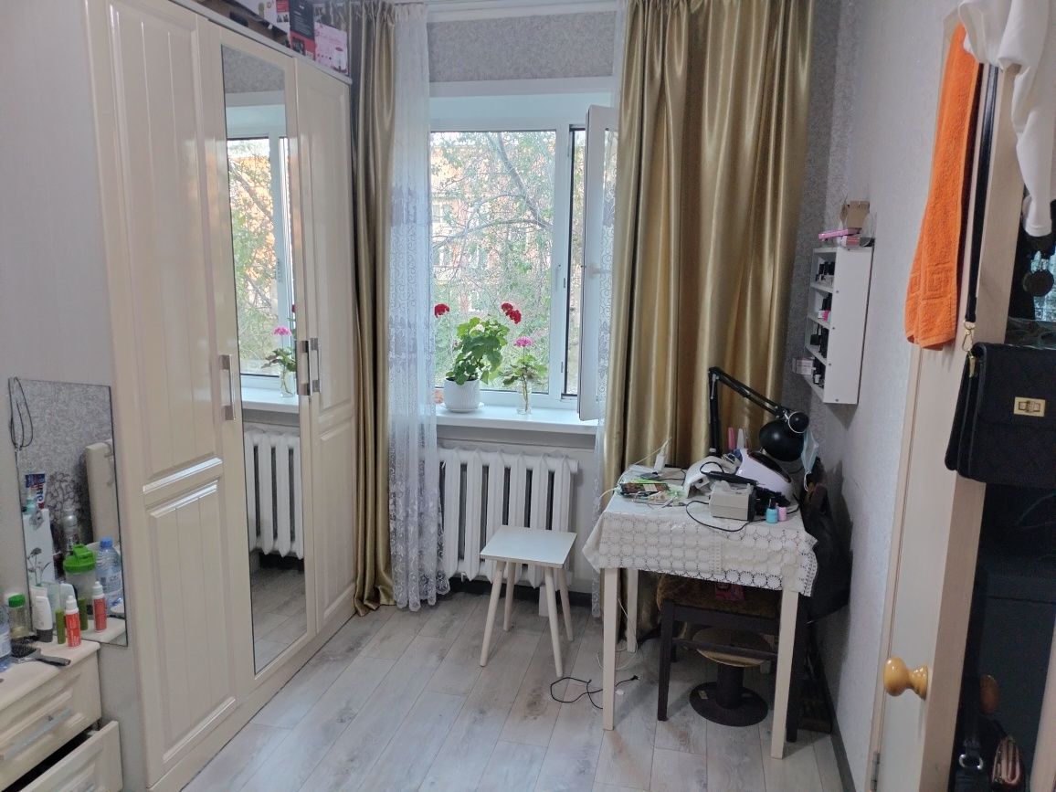Продам квартиру  3 мкр .7 дом