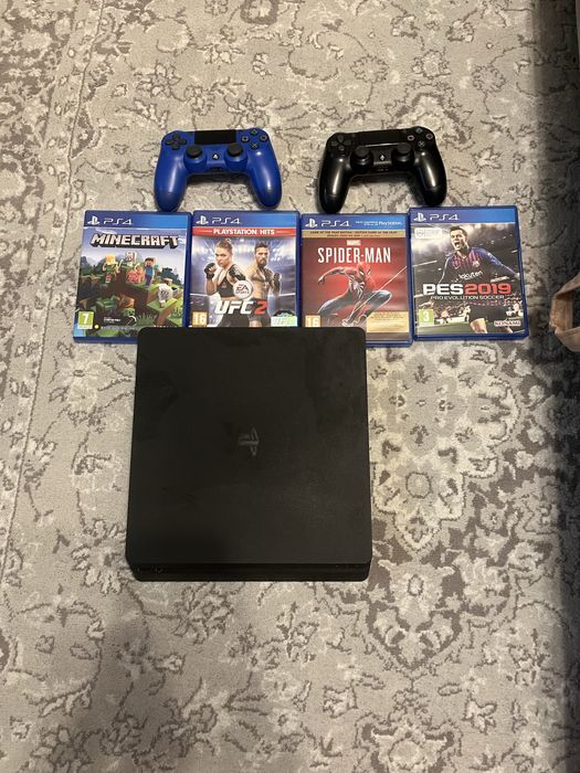 Ps4 2 controlere si 4 jocuri