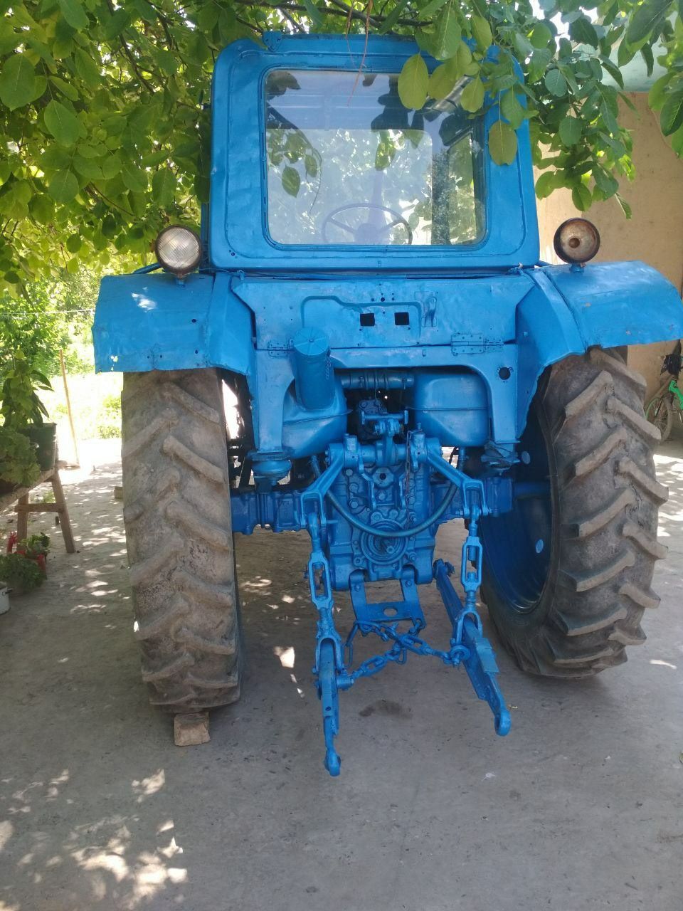 Трактор сотилади