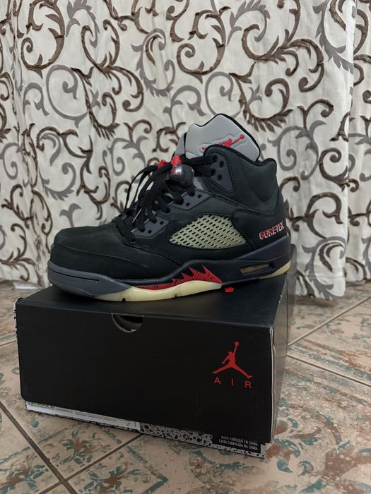 Air Jordan 5 “Gore-Tex Off Noir”