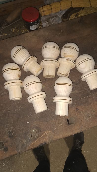 Virfuri pentru stilpi la gard