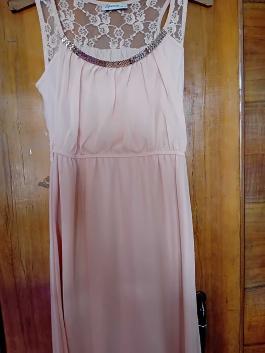 Чисто нова рокля