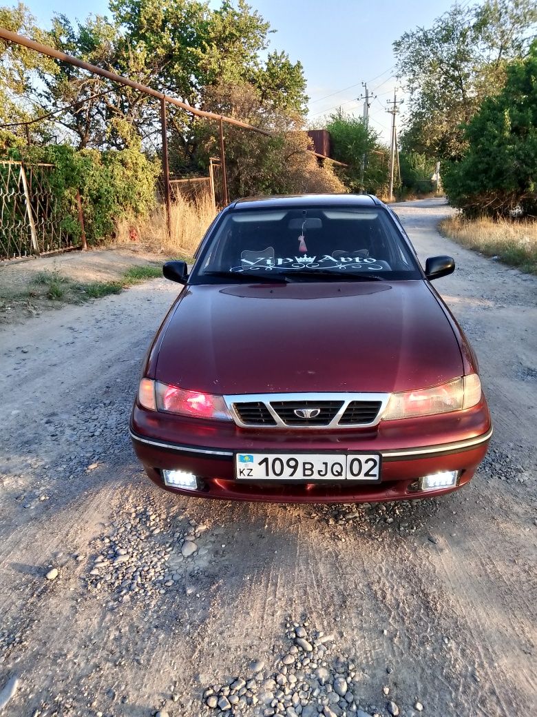 Срочно продам нексия 1