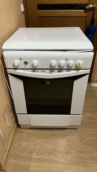 Продам электрическую плиту