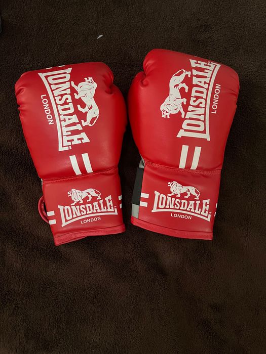 Боксови ръкавици Lonsdale