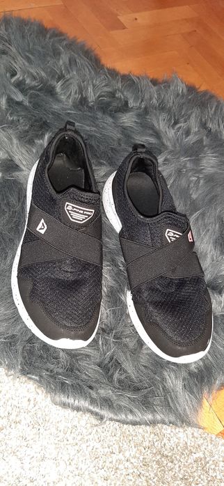 Adidasi Sneakersi Sportissimo