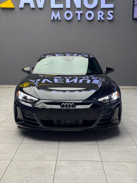 Продается Электромобиль Audi E-tron