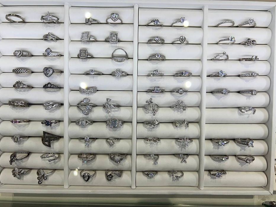 Kumush taqinchoqlar optomga.