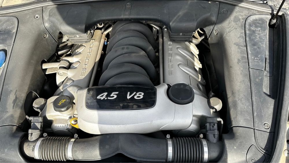Vand Porsche Cayenne 4.5l V8
