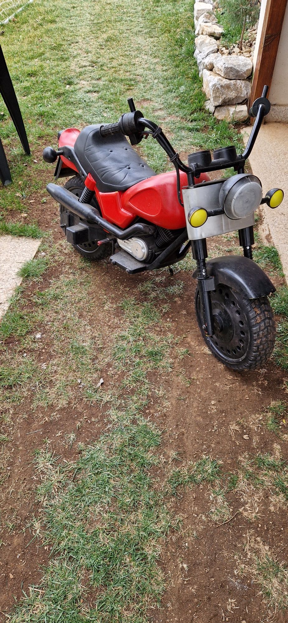 Peg perego акумулаторно моторче