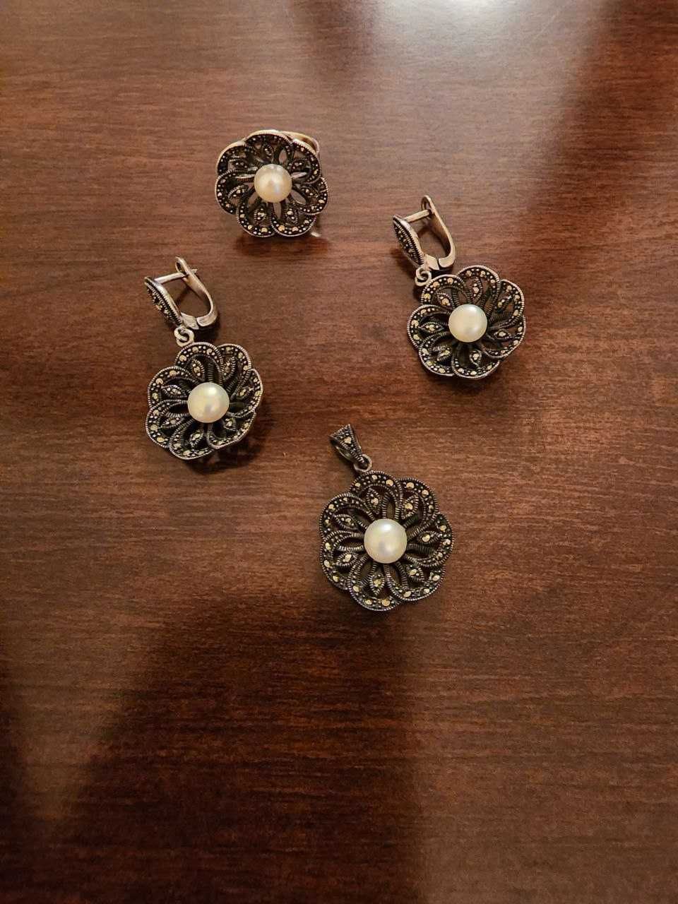 Серебряный комплект