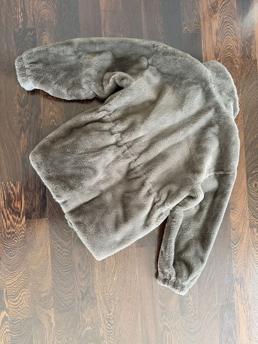 Haina blana artificiala Zara