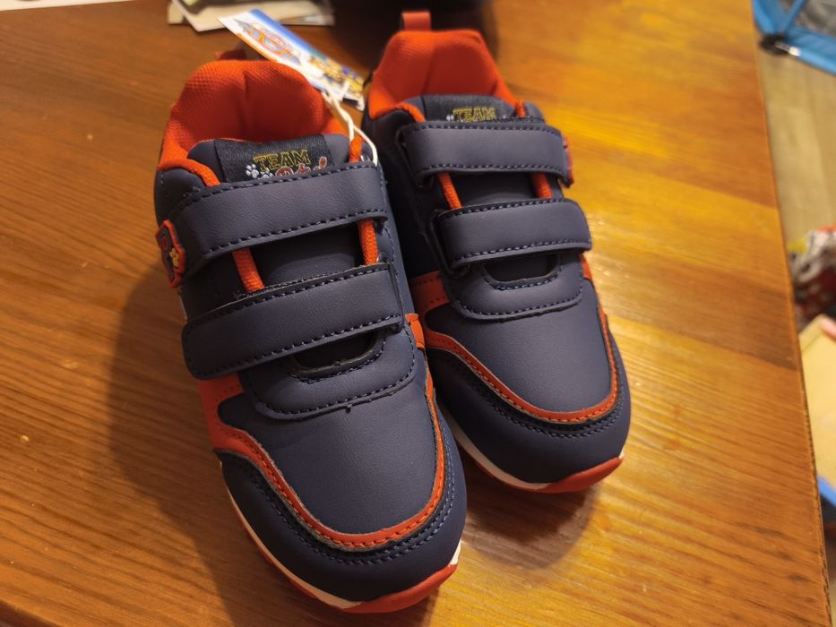 Детски обувки номер 30