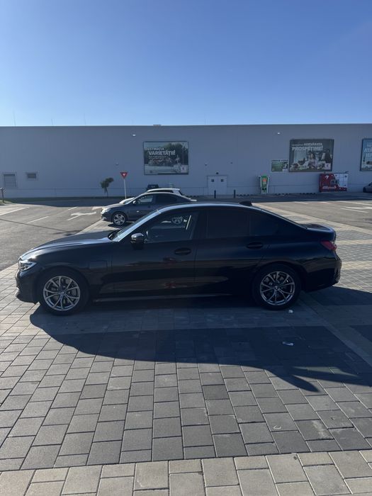 Bmw g20 330e an2021