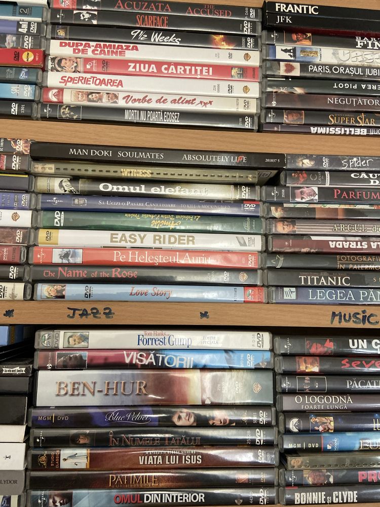 Dvd -uri rare si fara probleme,nu au zgarieturi au subtitrari in roman