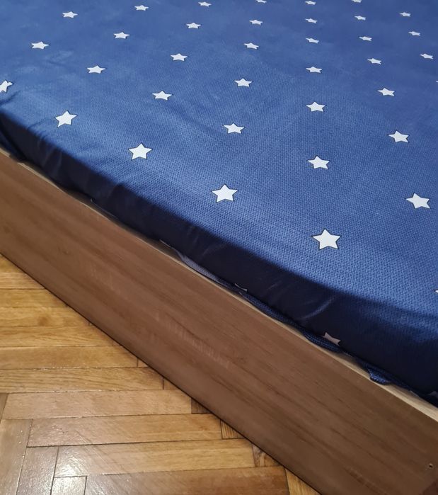 Vând pat matrimonial