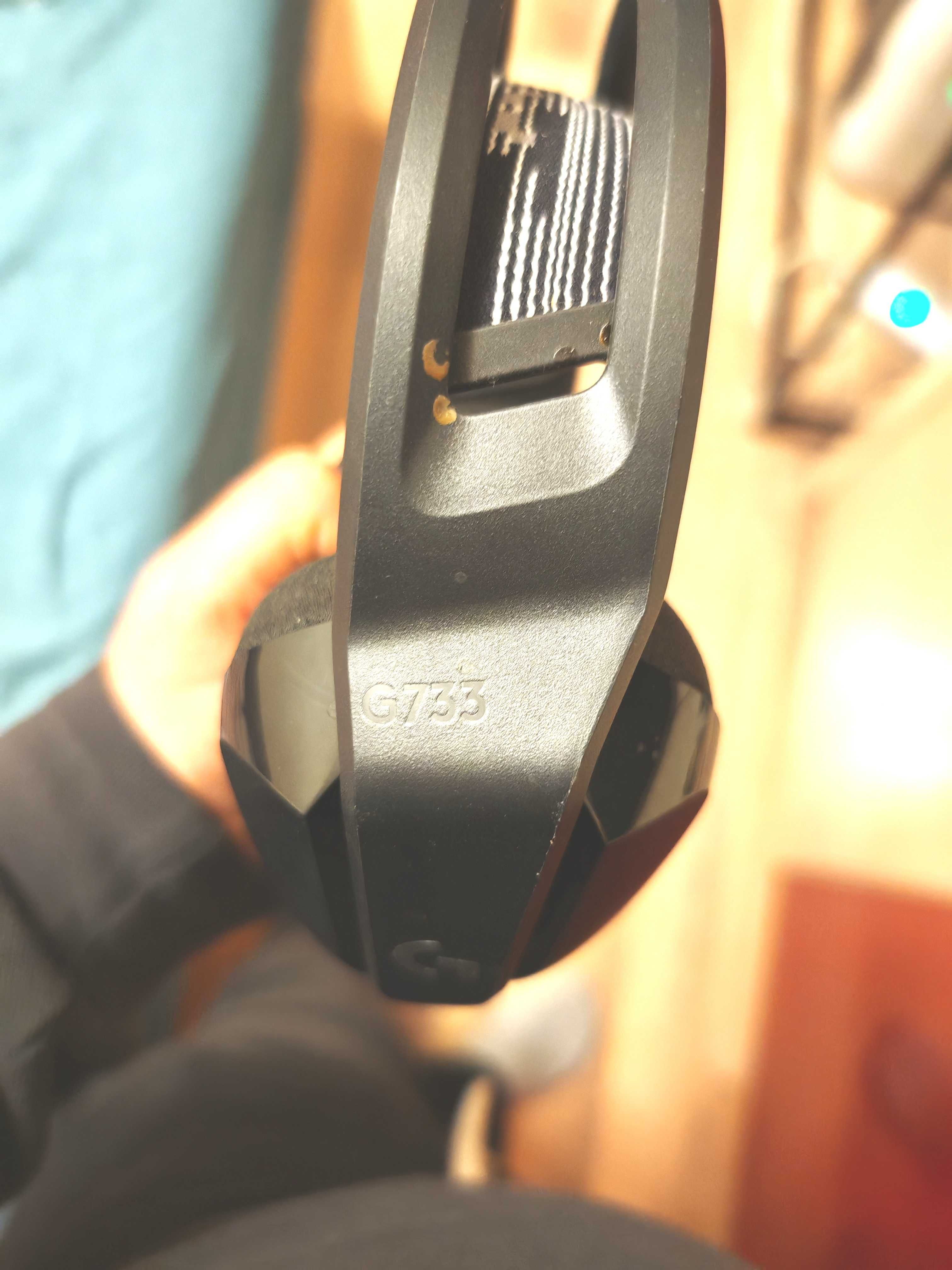 Vând căști Logitech g733 wireless