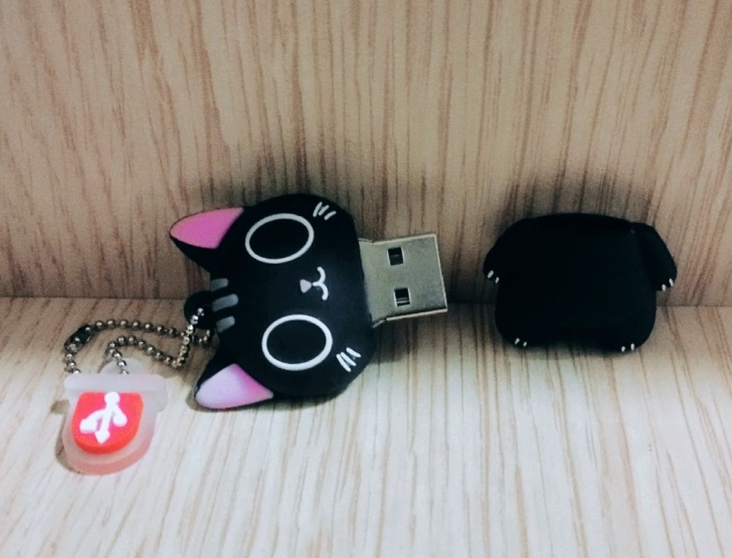 64 GB USB Flash Drive / Флашка във Формата на Черно Коте / Котка