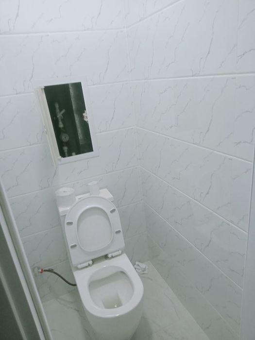 Yosh oyla bilan turishga 2 ta o'qiydigan ishliydigan qzlaga