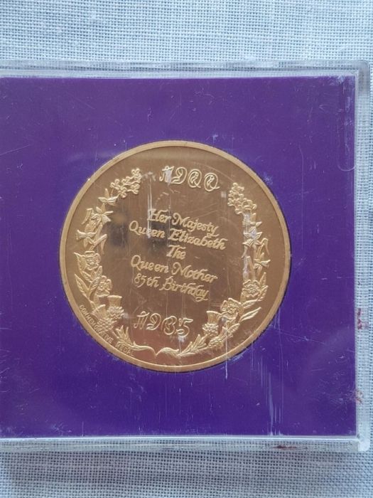 Medalie comemorativa Regina Elisabeth 1985