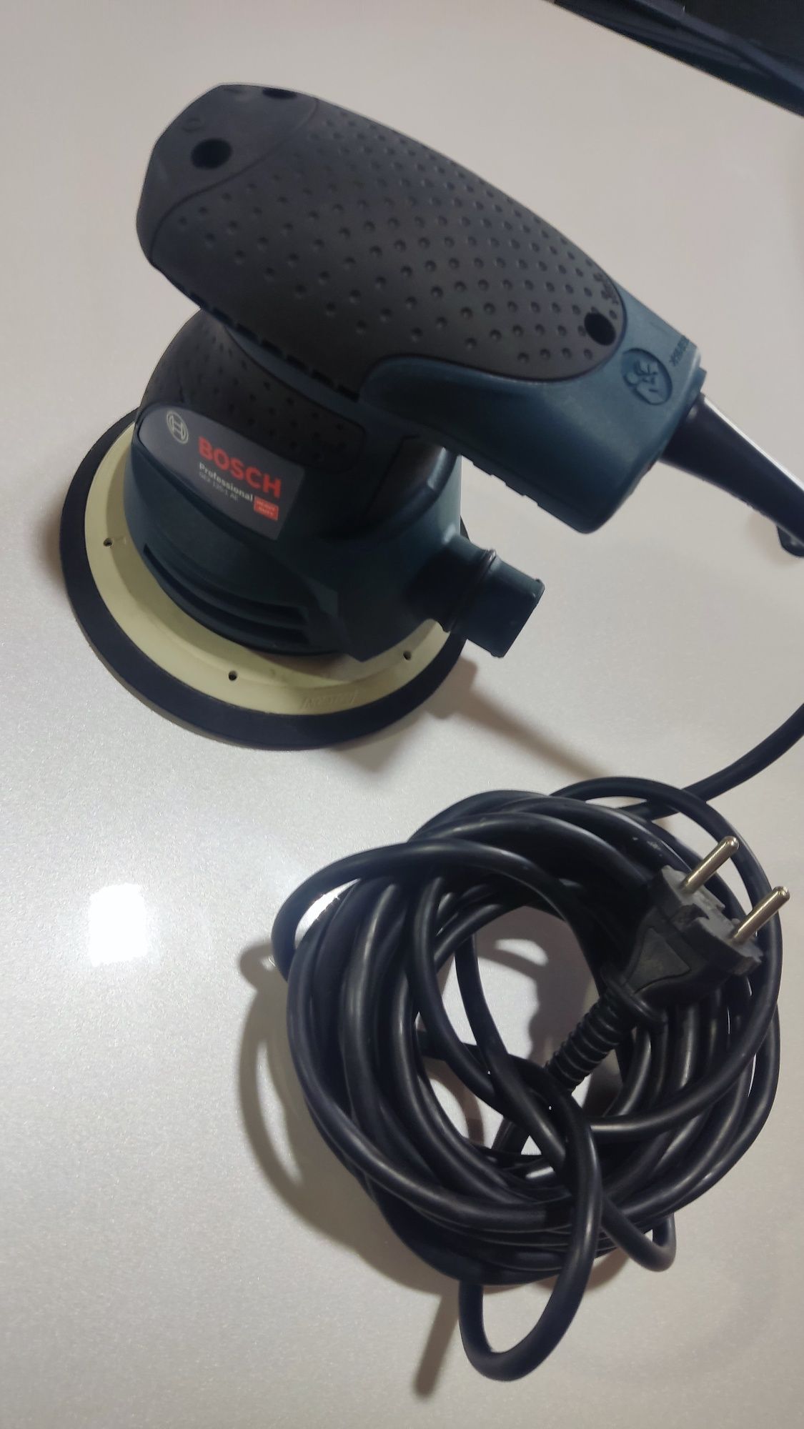 Продам шлифмашинку BOSCh GEX -1 AE