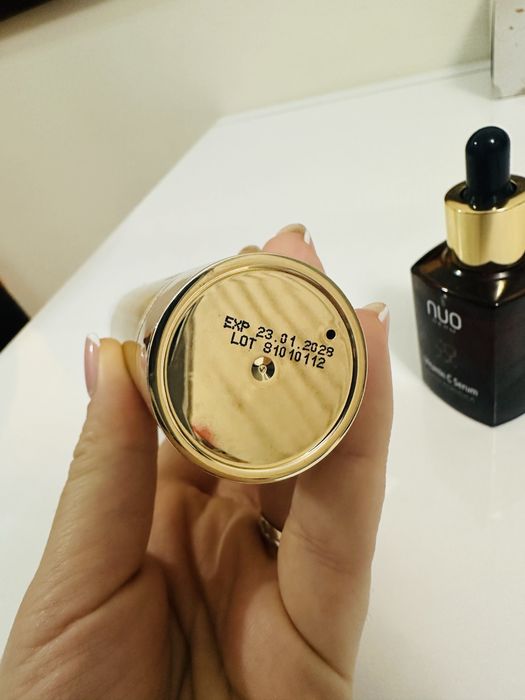 Retinol si Vitamina C - NUODERM