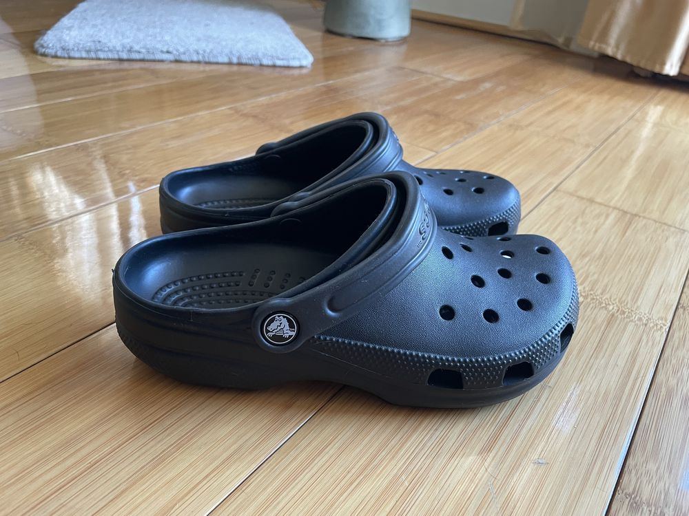 Saboti Crocs Classic Clog, culoare negru, NOU cu eticheta