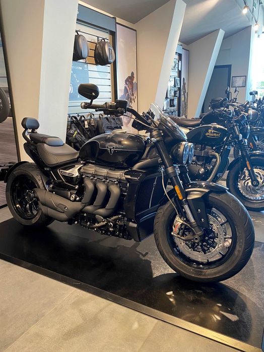 Motocicleta Triumph Rocket 3 Storm GT 2025 Rate | Leasing