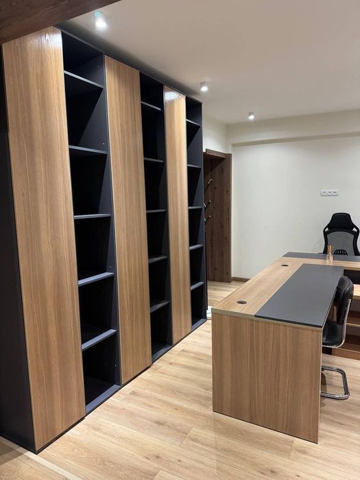 Продаётся офис вторичный фонд. 
Ц4. Метро Абдллы Кадери 

3/1/4