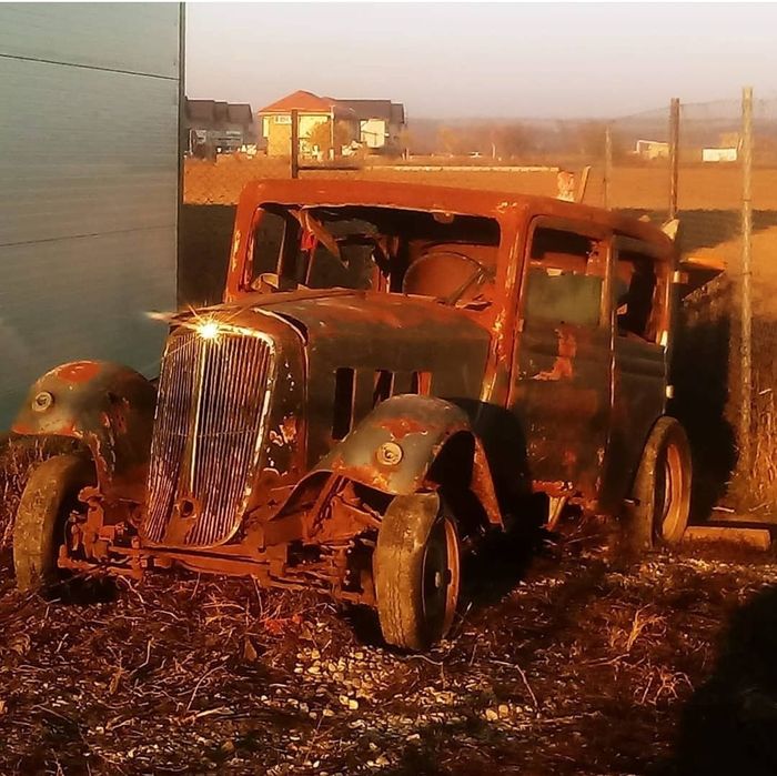 Schimb Renault Quatroporte 1936 Retro mobile, oldtimer, clasica