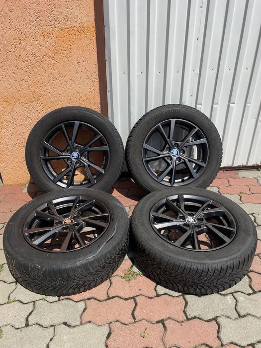 Jante de aluminiu originale Skoda  R16 5x100 cu cauciucuri de iarna