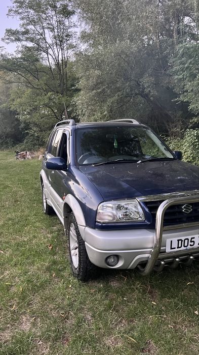 Vand sau schimb cu Duba Suzuki Grand Vitara 2.0 benzina