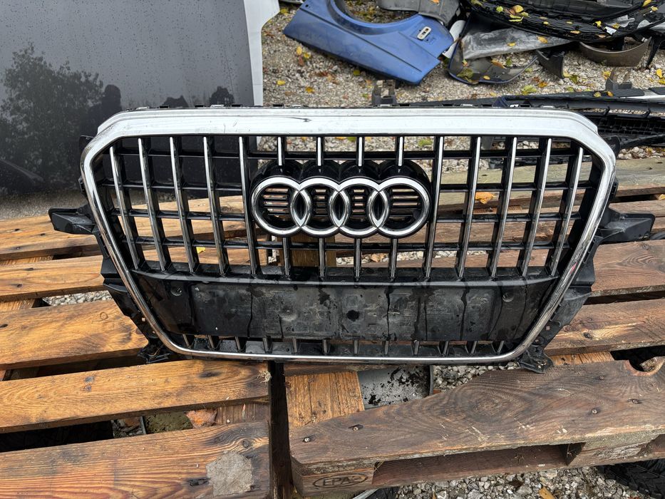 Решетка Audi Q5