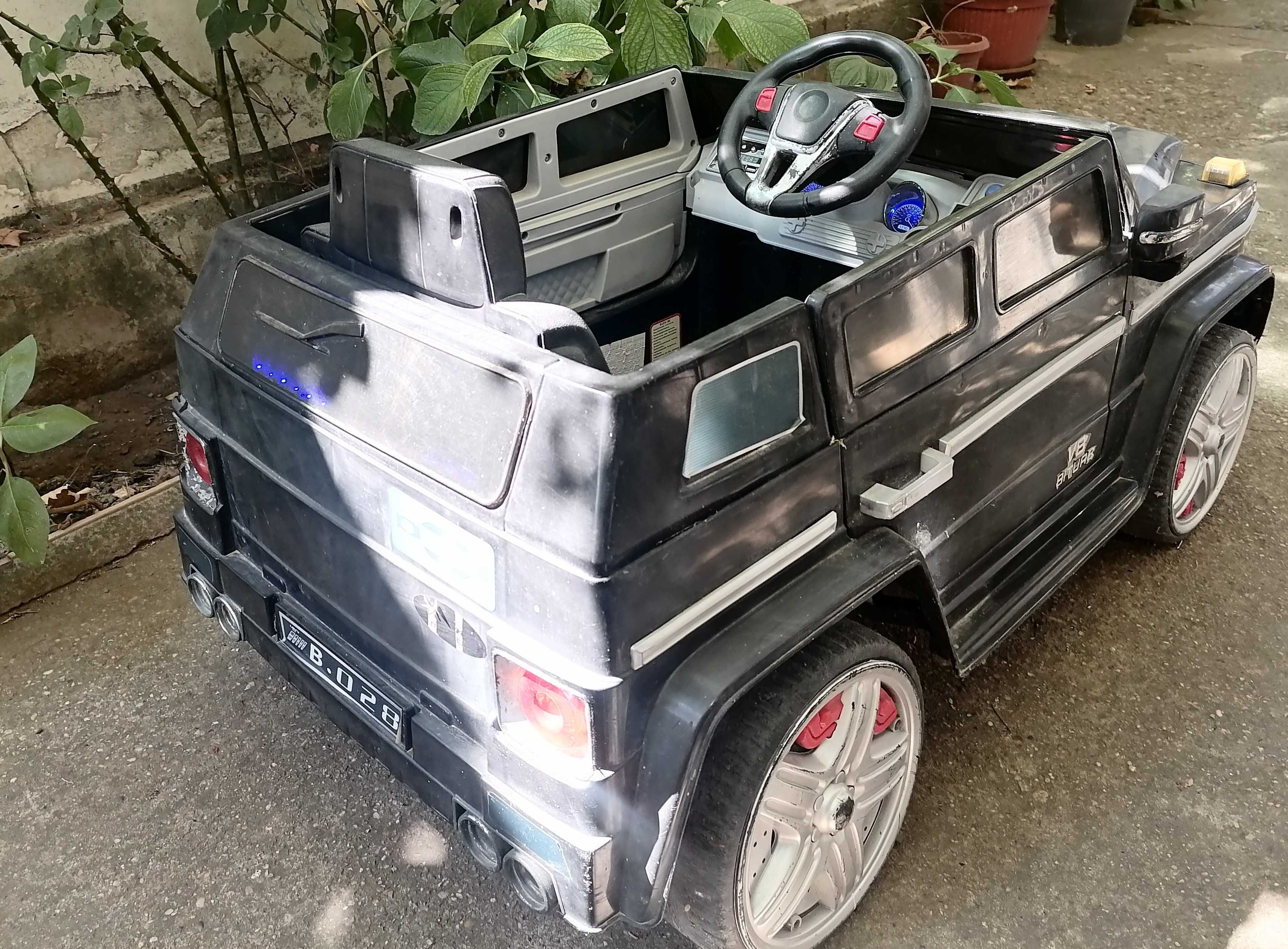 Акумулаторен джип Mercedes Benz