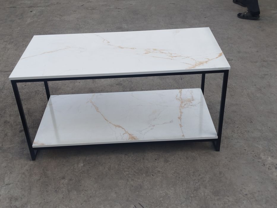 Jurnalniy stol. Loft mebel