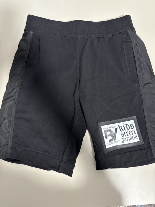 Vand tricou si pantaloni Made by society